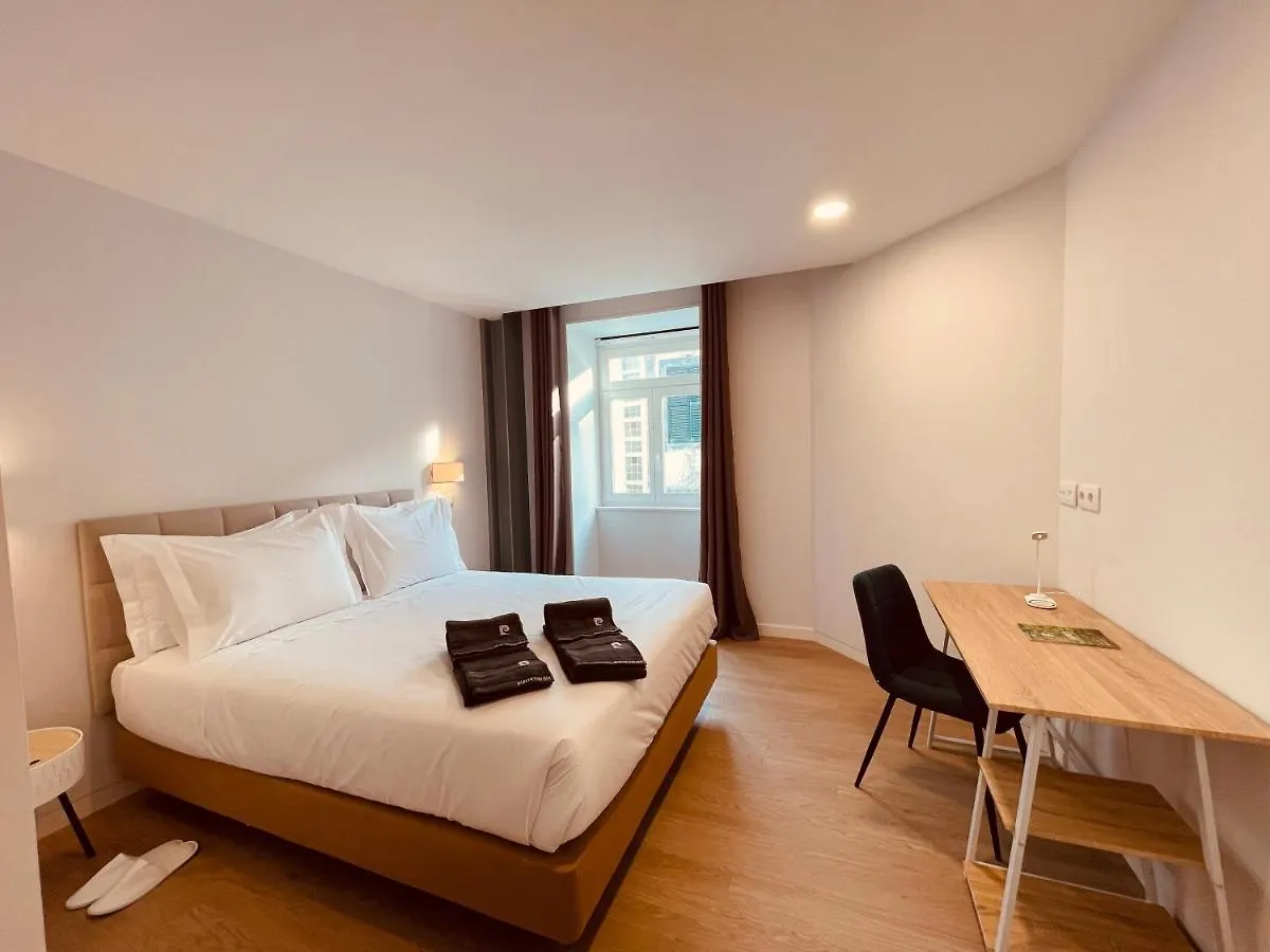 Living Funchal Executive Apartment